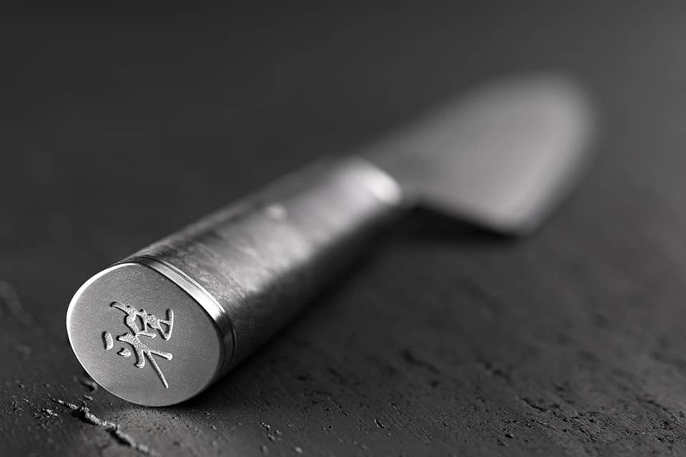 Couteau de Cuisine – Miyabi Seki Japon – 5000 MCD  67 Lame damassée 132 couches Cœur Acier MC66 Manche Érable Noir 3